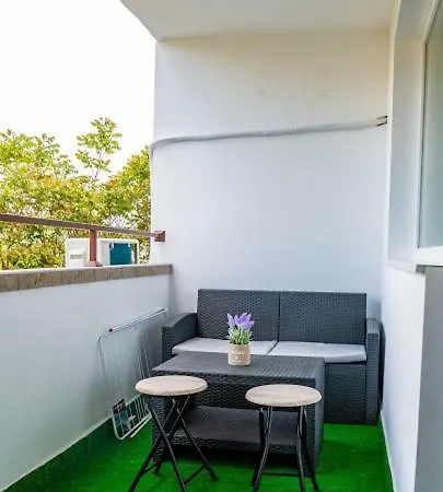 Vazrozhdenska * Veliko Tarnovo