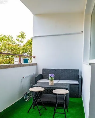 Vazrozhdenska * Veliko Tărnovo