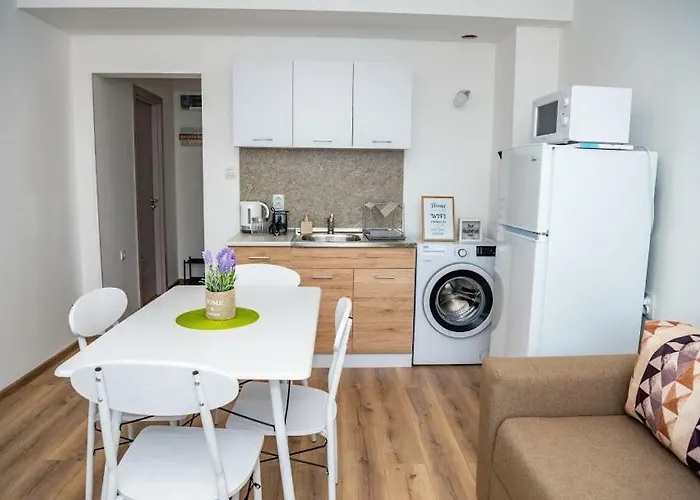 Vazrozhdenska * Veliko Tarnovo